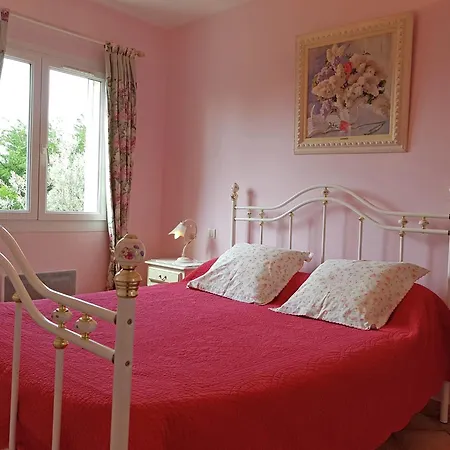 Villa In Saint-Laurent With Private Pool, Cleaning Included Villa Saint-Laurent-de-Carnols